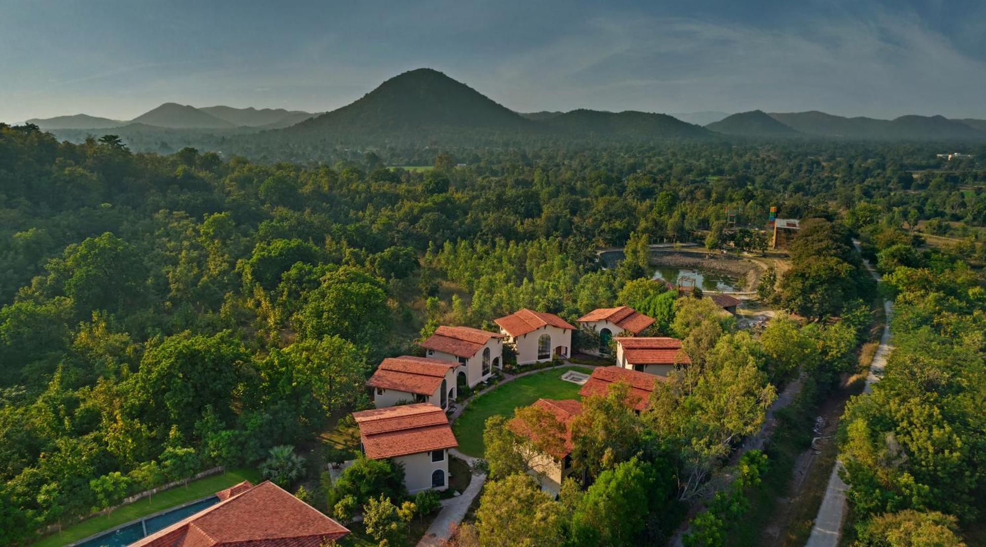 Bhanu The Fern Forest Resort & Spa, Jambughoda Zewnętrze zdjęcie